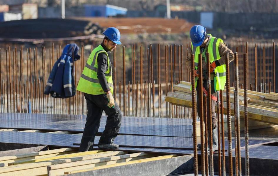 Rossiyada migrantlarga kasbini o‘zgartirishni taqiqlash taklif qilindi